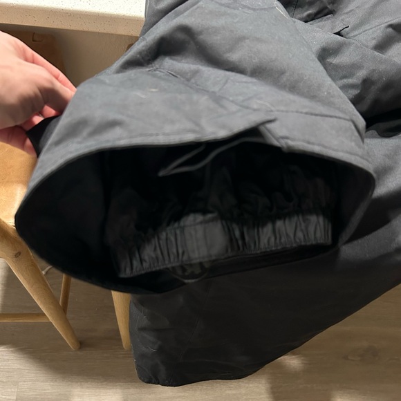 Oakley ski/snowboard pants - Picture 2 of 4